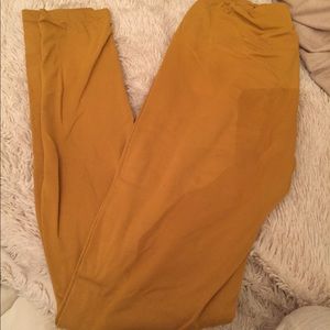 comfortable LulaRoe leggings - unique color
